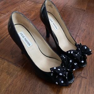 Steve Madden Black Heel With Cute Bow